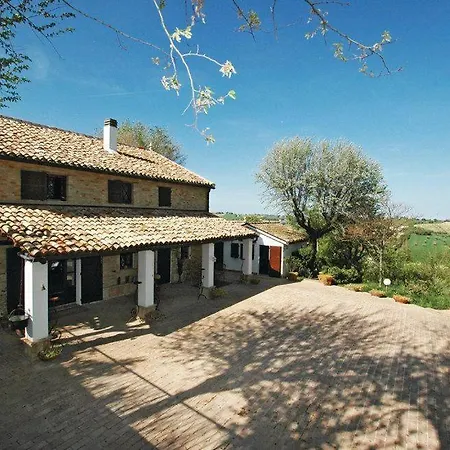 Country-House-Casale-Civetta * Castel Colonna